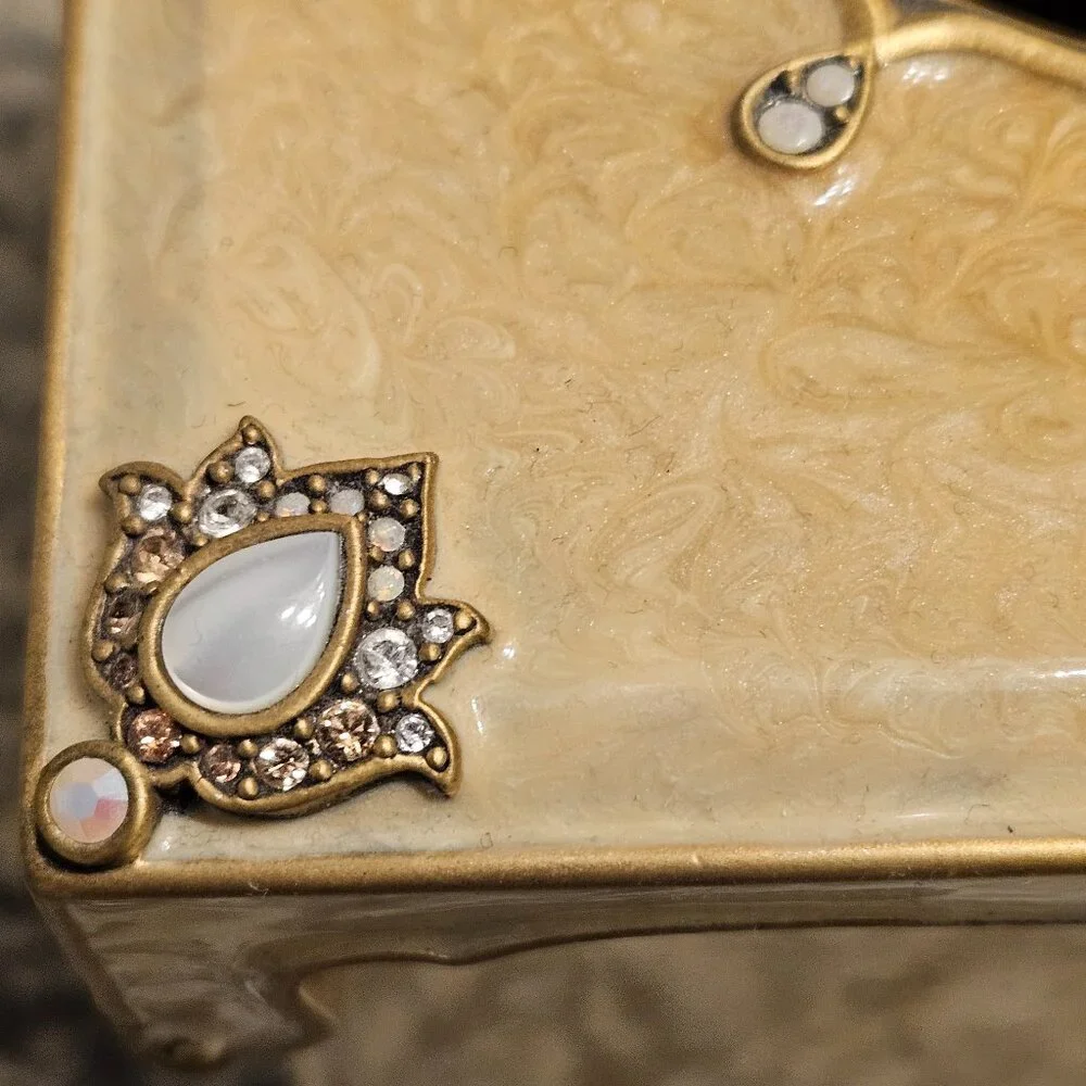 RARE JAY STRONGWATER ARABESQUE TISSUE HOLDER VANITY BOX COVER
